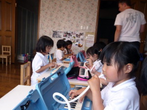 明日8日は、CHESプリ・クラスの「小さな発表会」♪